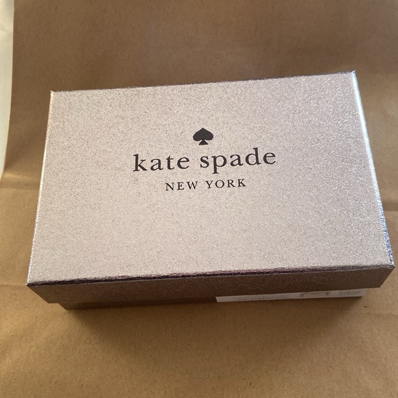 Kate Spade NWT Boxed Wallet - Picture 9 of 12